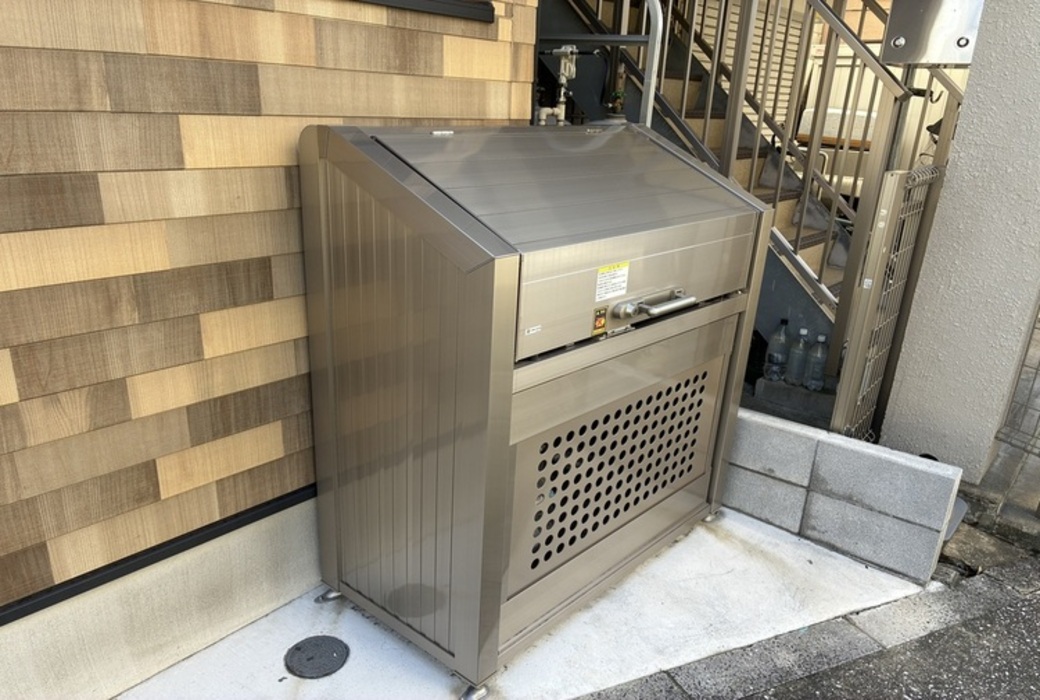 足立区東和４丁目　集合住宅