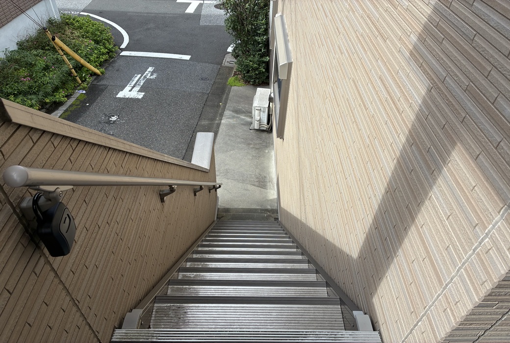 足立区中川３丁目　集合住宅
