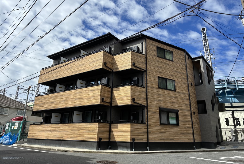 足立区東綾瀬１丁目　集合住宅