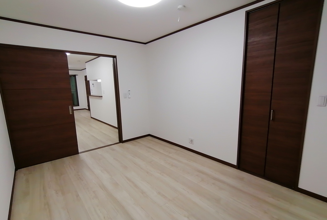 足立区中川３丁目　集合住宅