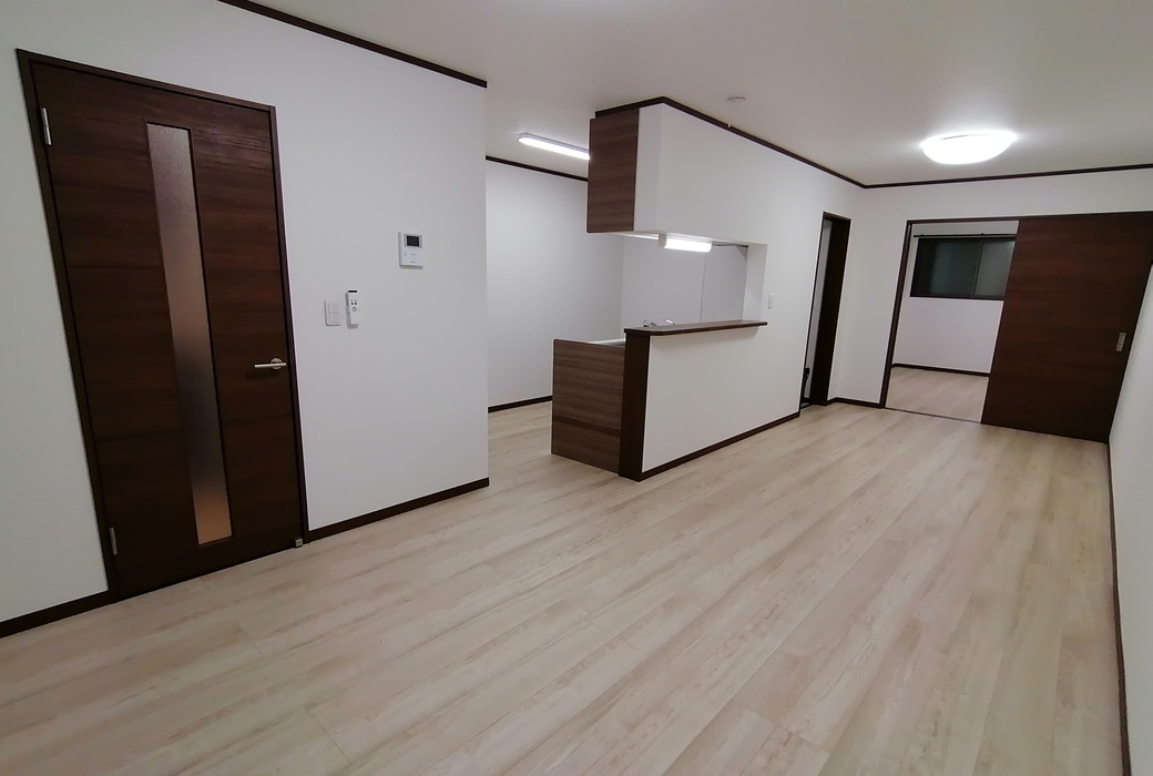 足立区中川３丁目　集合住宅