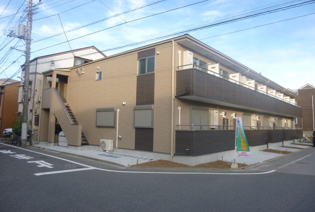 足立区中川３丁目　集合住宅