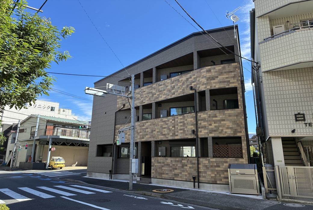足立区東和４丁目　集合住宅